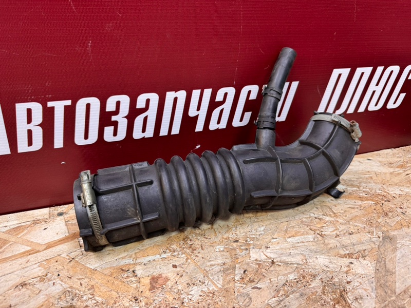 Патрубок воздушного фильтра