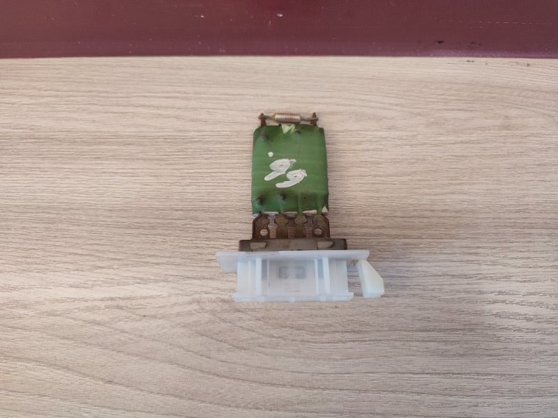 Резистор отопителя