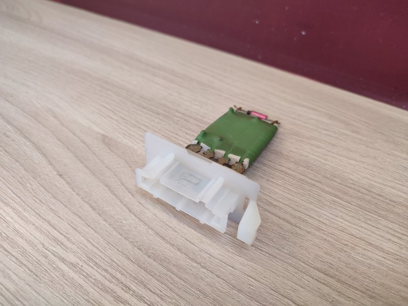 Резистор отопителя