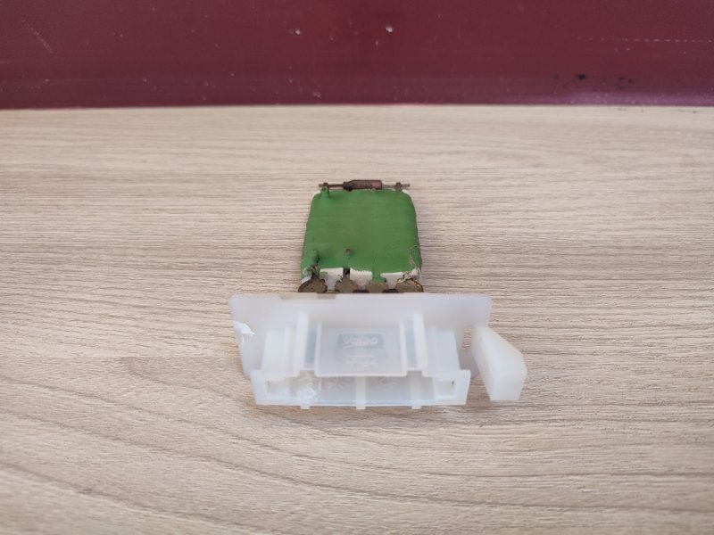 Резистор отопителя