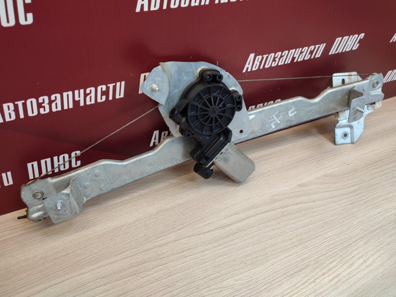 Стеклоподъемник    двери