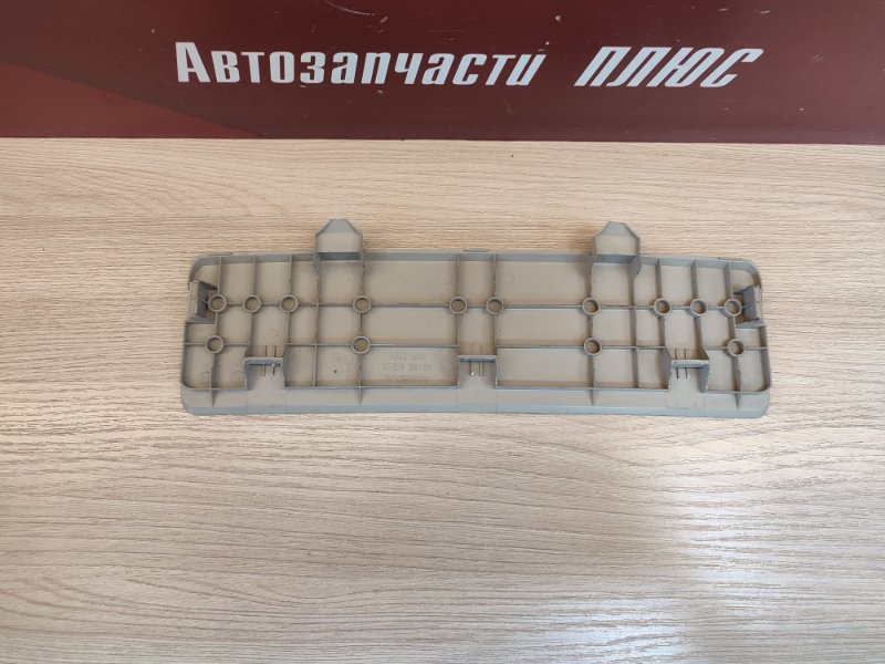 Обшивка двери багажника