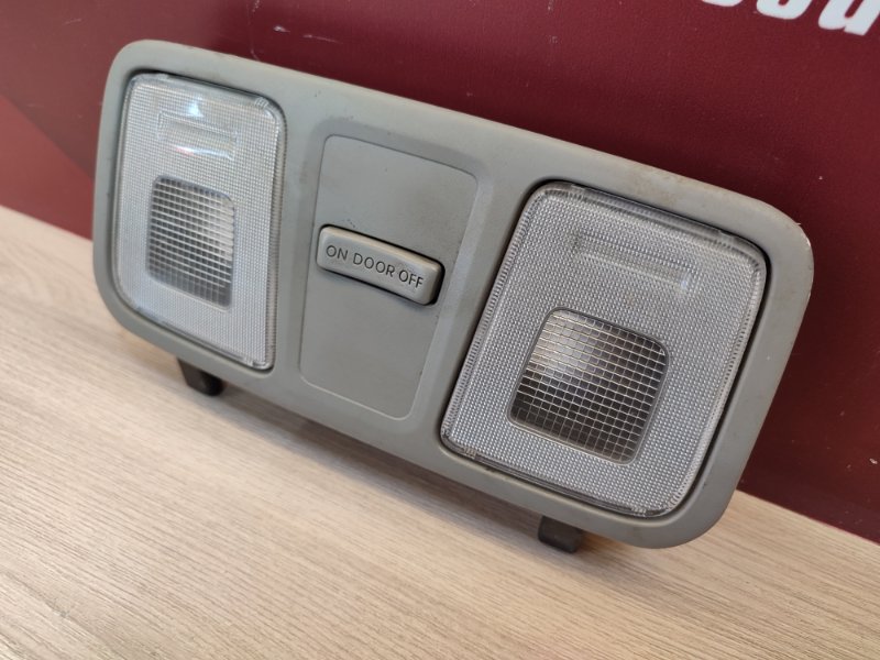 плафон освещения салона