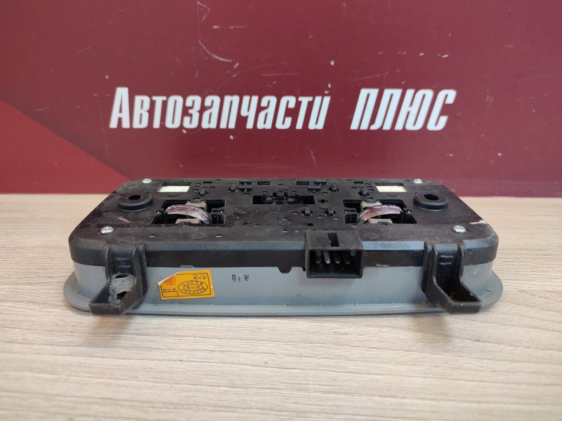 плафон освещения салона