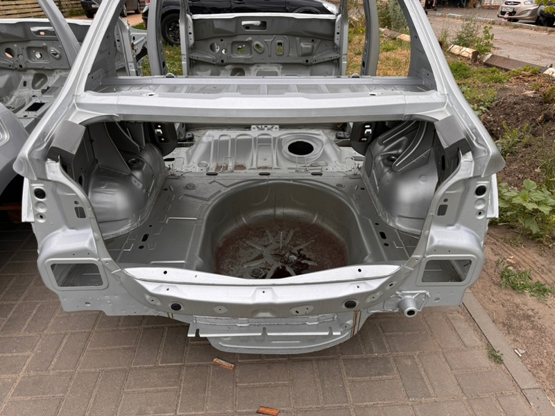 Задняя панель