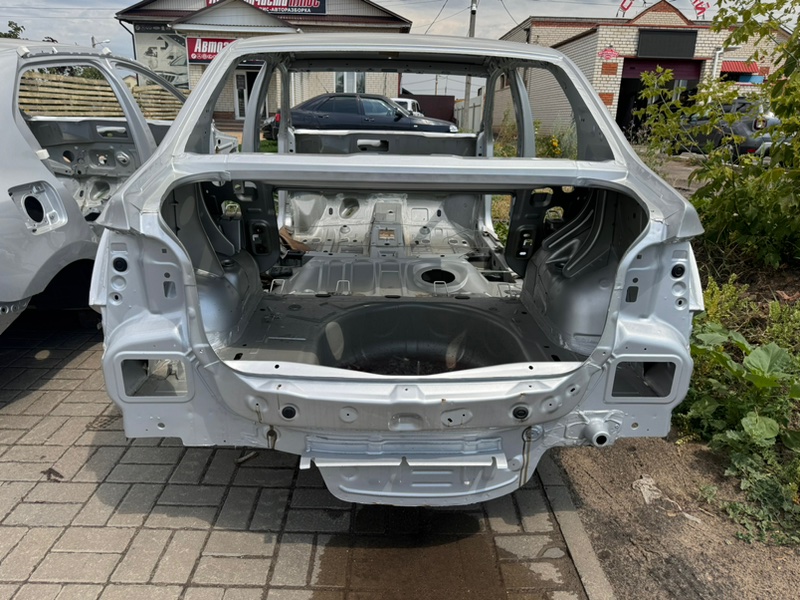 Задняя панель