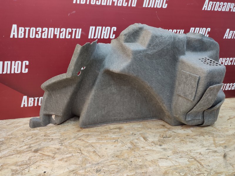Обшивка багажника