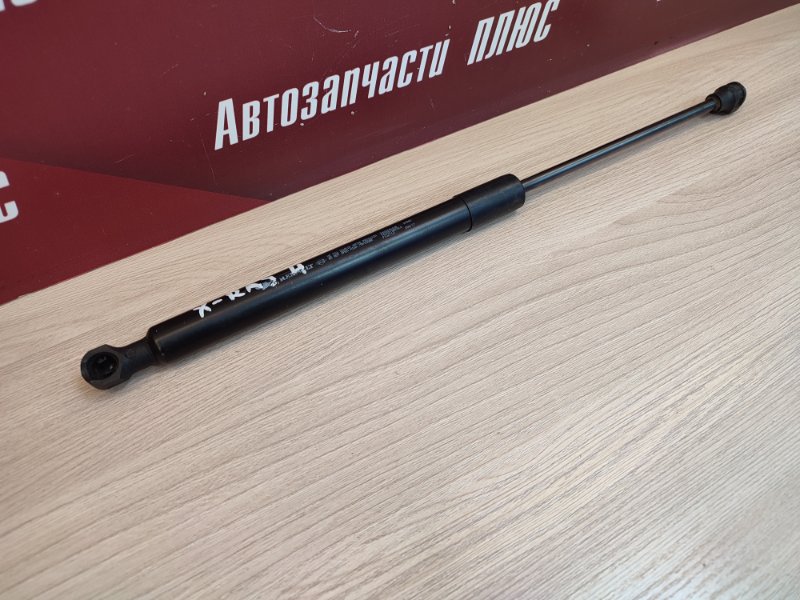 Амортизатор багажника