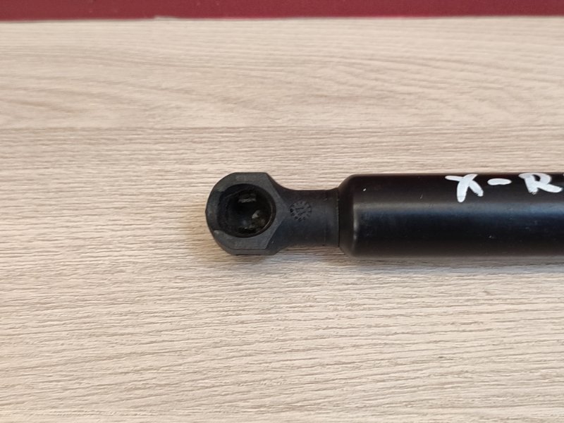 Амортизатор багажника