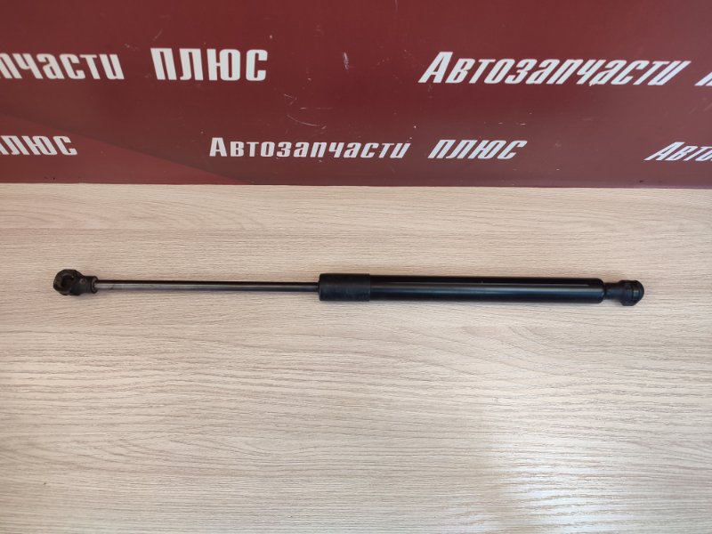 Амортизатор багажника