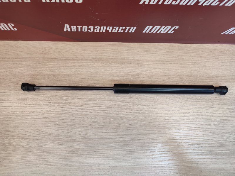 Амортизатор багажника