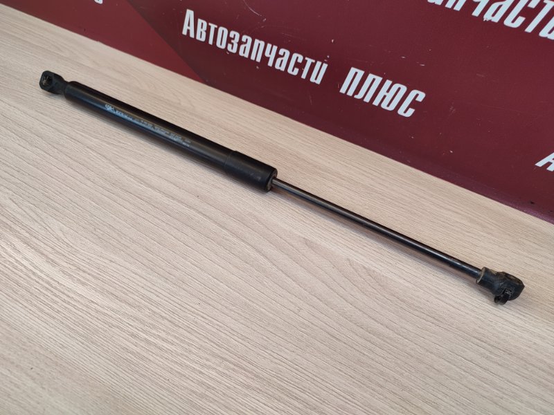 Амортизатор багажника