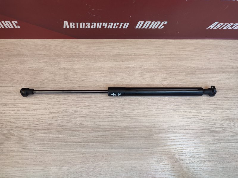 Амортизатор багажника