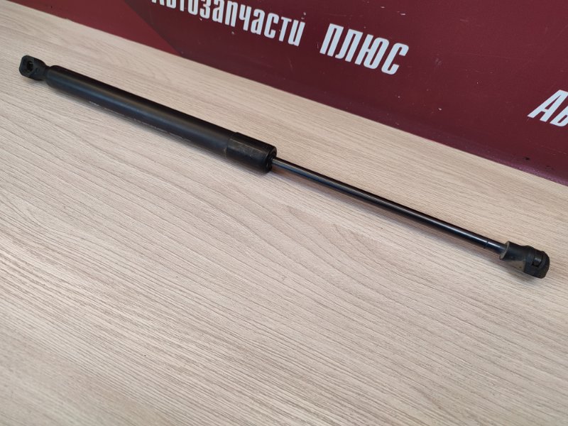 Амортизатор багажника