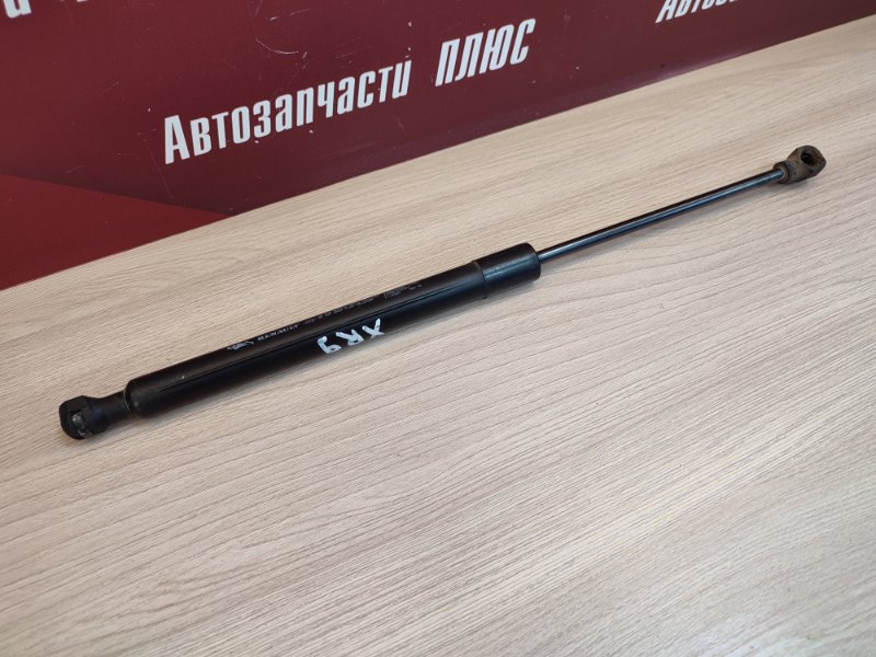 Амортизатор багажника