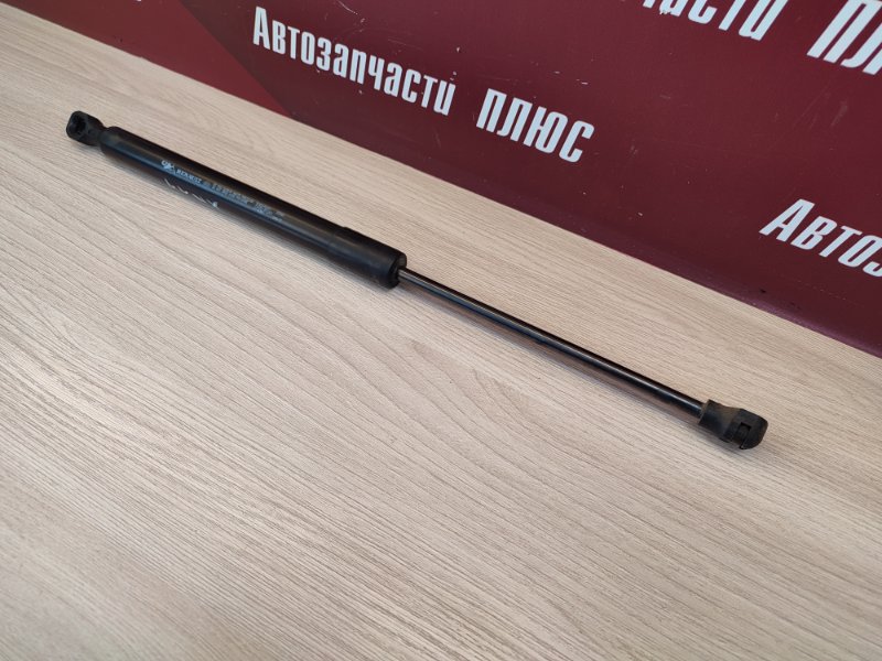 Амортизатор багажника