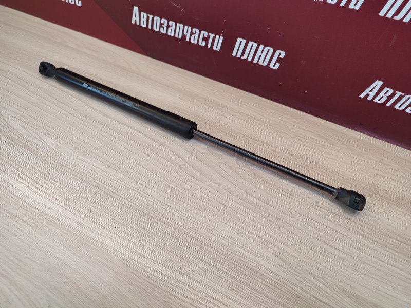 Амортизатор багажника