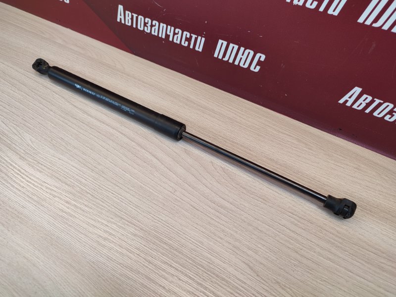 Амортизатор багажника