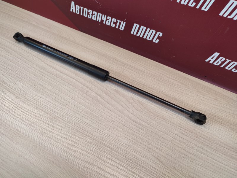Амортизатор багажника