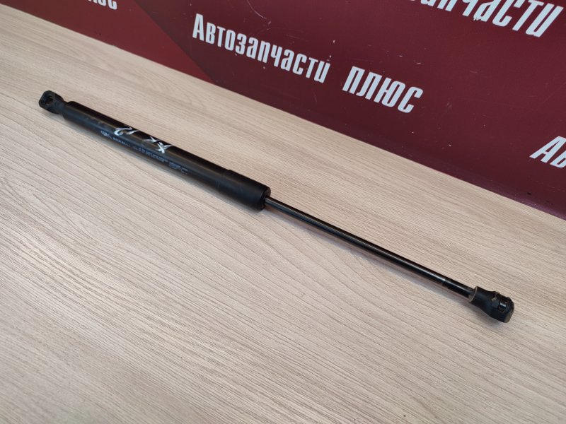 Амортизатор багажника