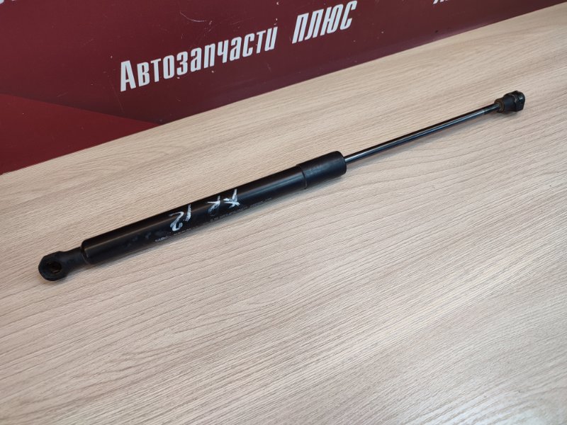 Амортизатор багажника