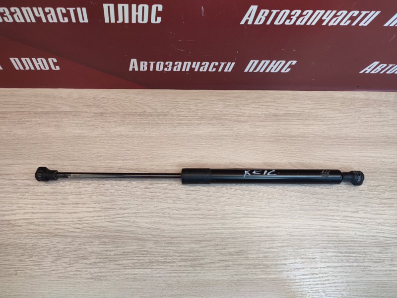 Амортизатор багажника