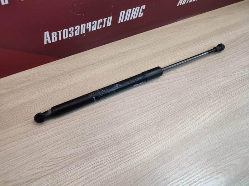 Амортизатор багажника