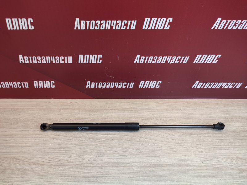Амортизатор багажника