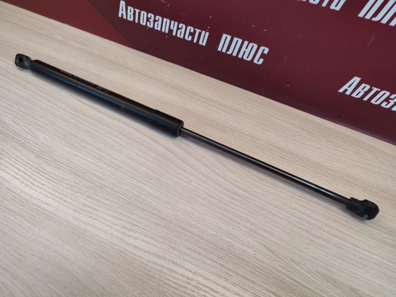 Амортизатор багажника