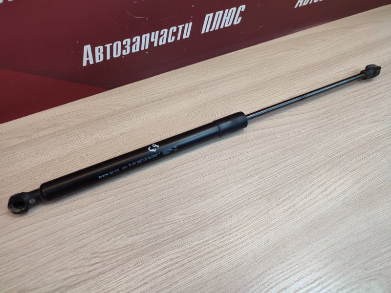 Амортизатор багажника