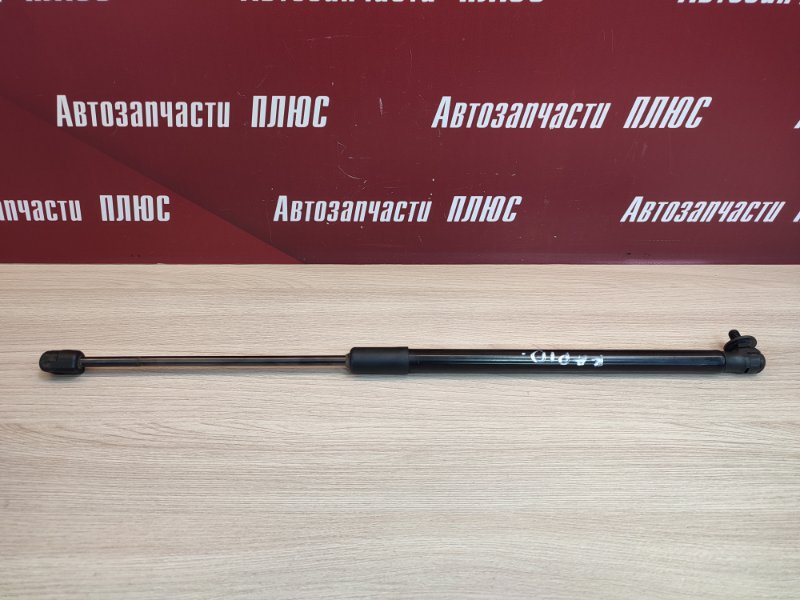 Амортизатор багажника