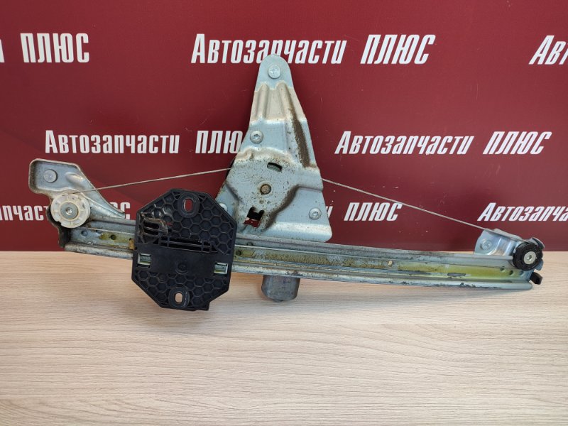 Стеклоподъемник    двери