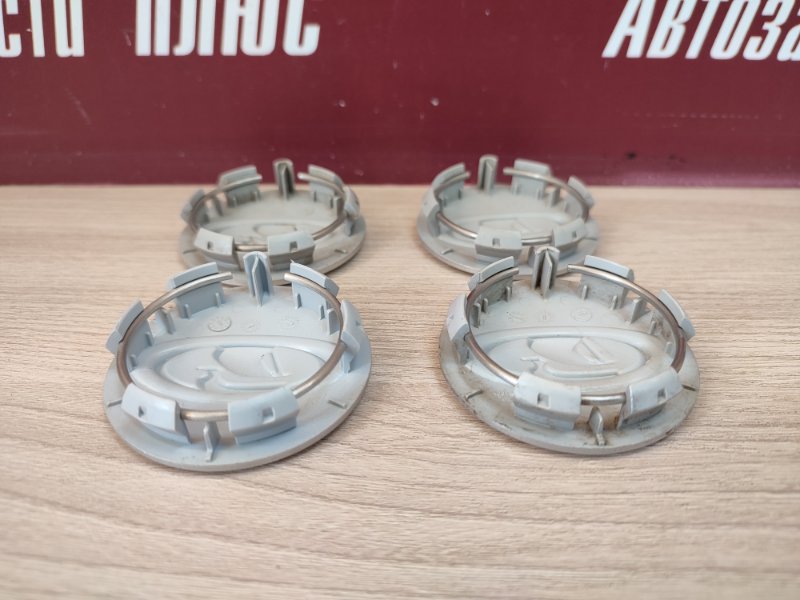 Колпак колеса центральный