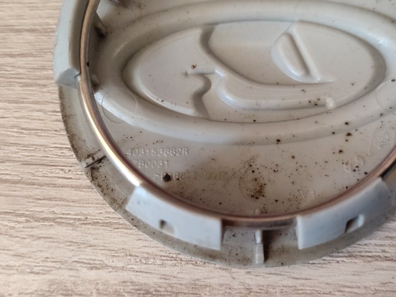 Колпак колеса центральный