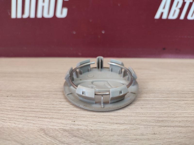 Колпак колеса центральный