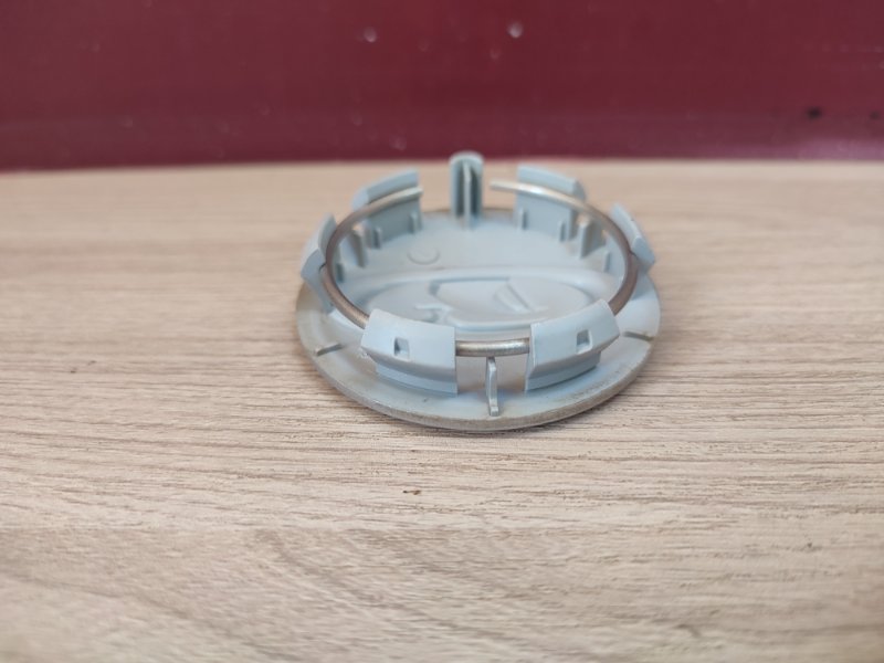 Колпак колеса центральный