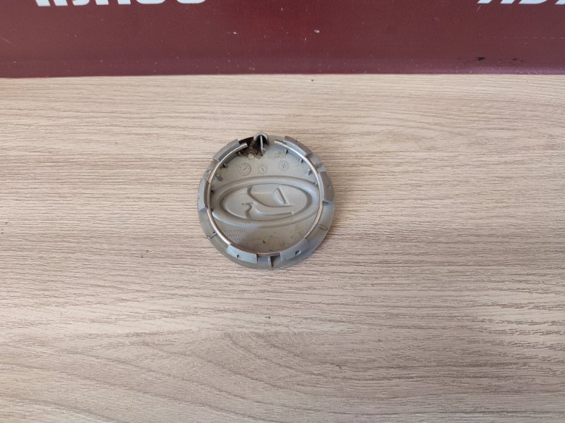 Колпак колеса центральный
