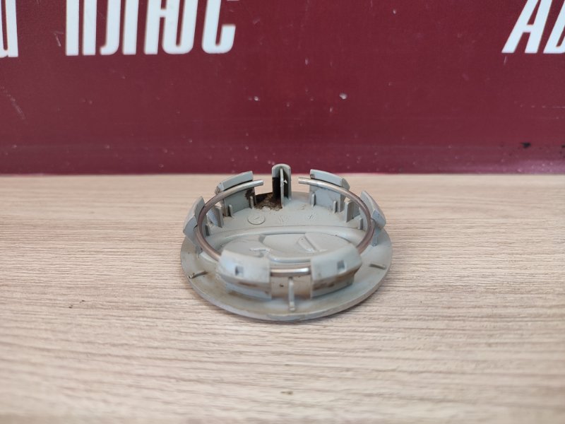 Колпак колеса центральный