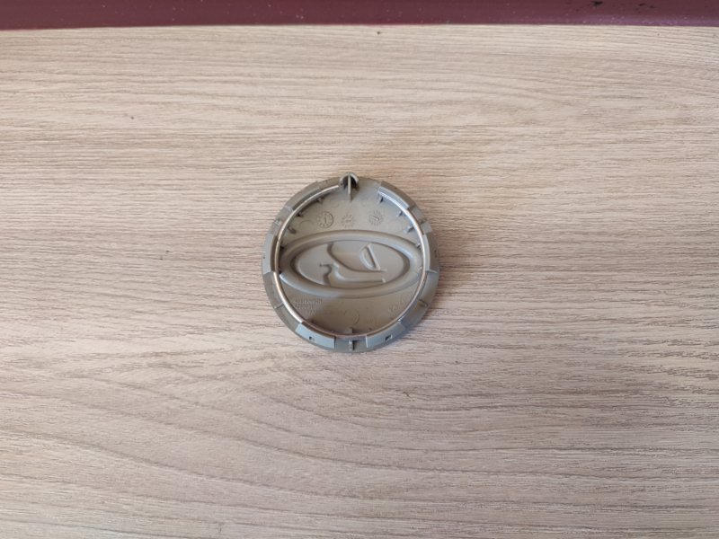 Колпак колеса центральный