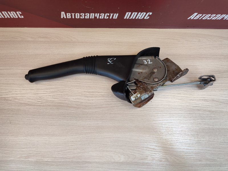 Рычаг стояночного тормоза