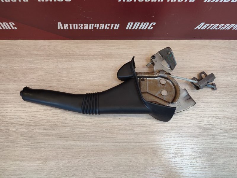 Рычаг стояночного тормоза