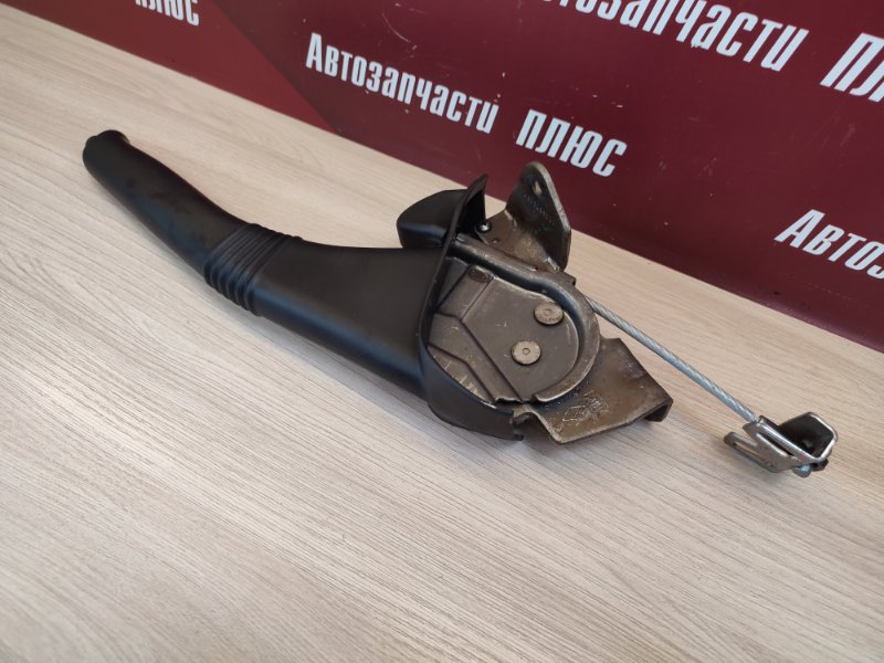 Рычаг стояночного тормоза