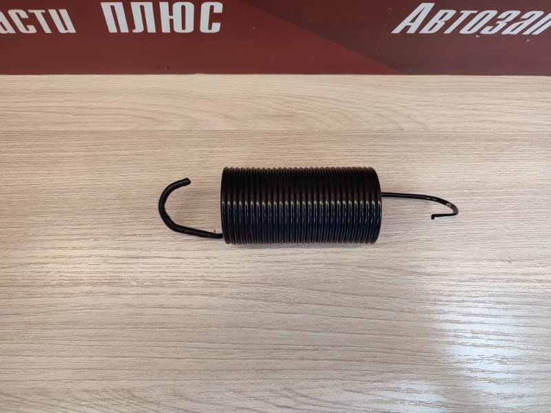 Пружина крышки багажника