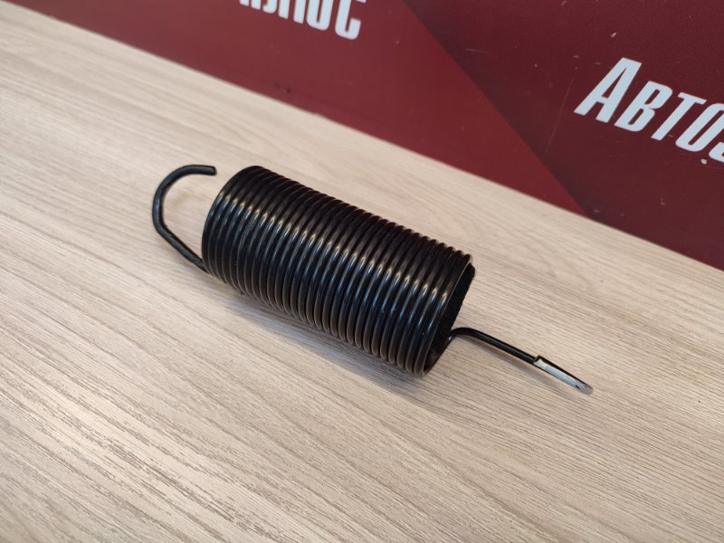Пружина крышки багажника