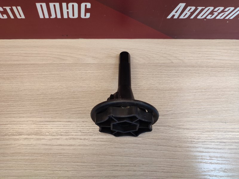 Крепление запасного колеса