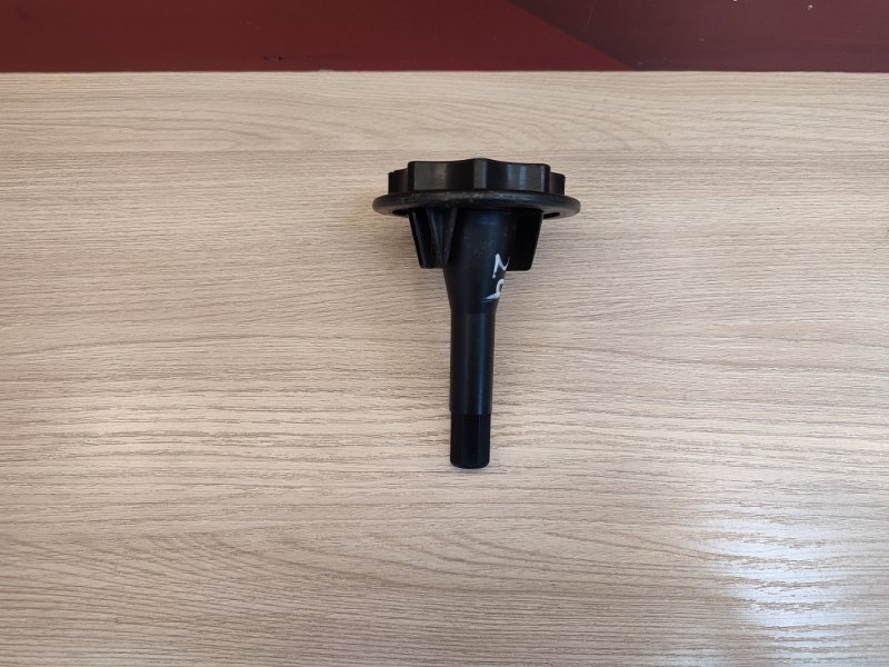 Крепление запасного колеса