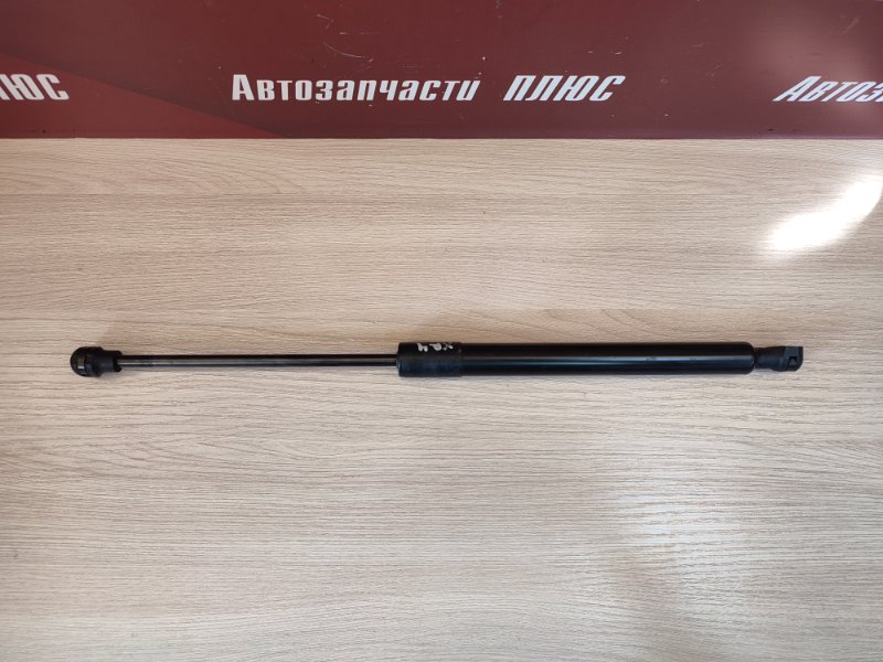 Амортизатор багажника