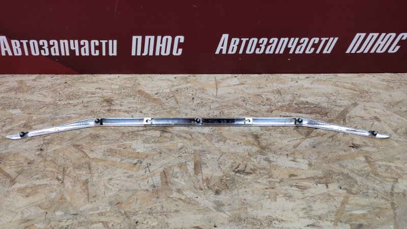 Молдинг бампера хром