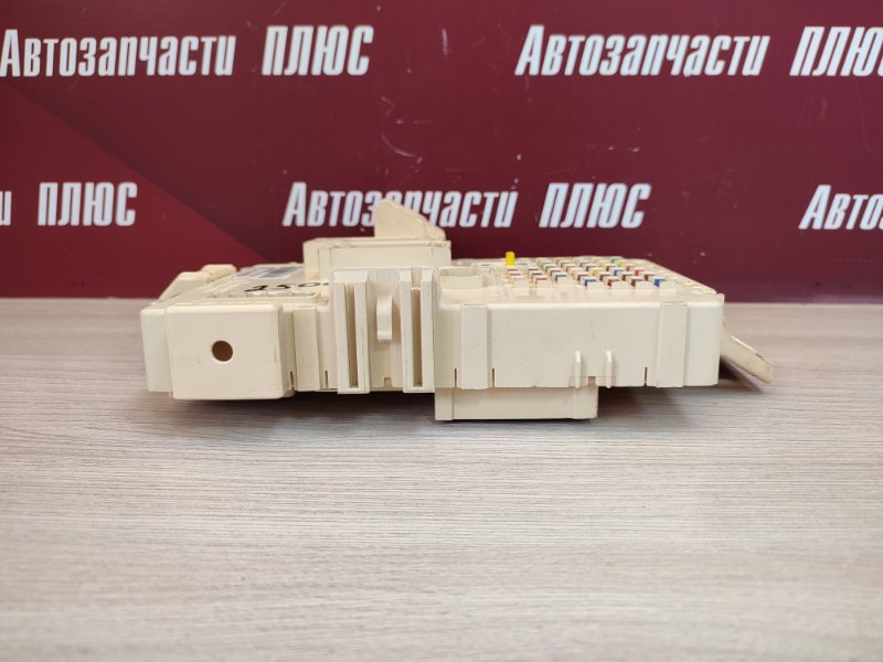 Блок предохранителей салона