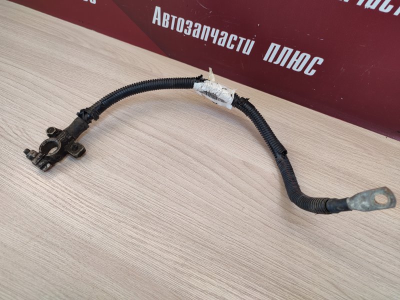 Клемма аккумулятора (минусовая)